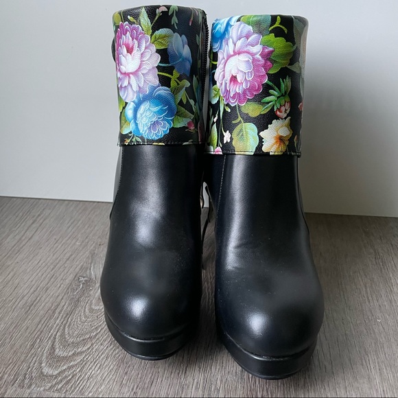 Black and floral faux leather heeled ankle boots with lace up back - Picture 2 of 7